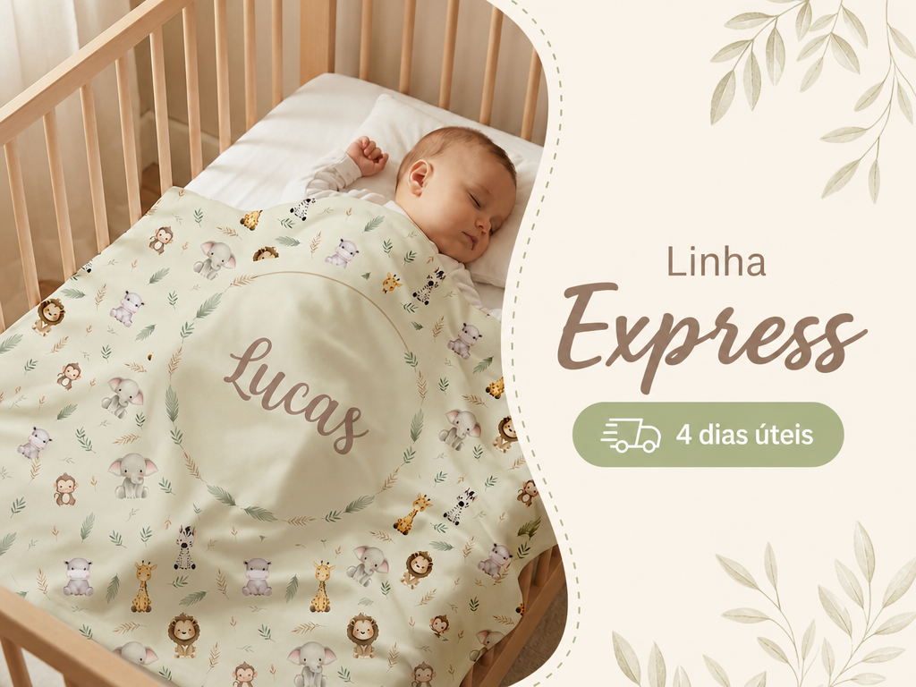 Uma manta personalizada macia e uma naninha combinando, dobradas delicadamente sobre uma poltrona de amamentação, transmitindo rapidez e qualidade.